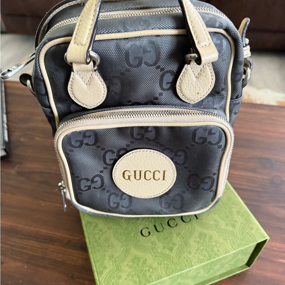 Gucci Beige and Gray Off the Grid crossbody - Picture 2 of 16